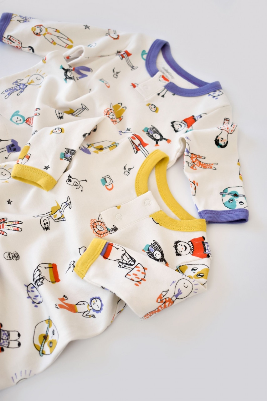 Set 2 salopetele cu maneca lunga si panataloni lungi BabyCosy, 100% bumbac organic, galben si mov, 18-24 Luni