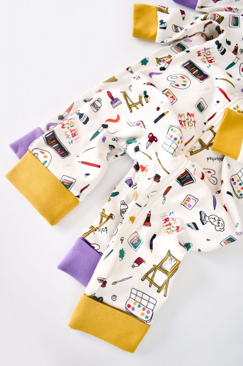 Set 2 salopetele cu maneca lunga si panataloni lungi cu fermoar BabyCosy, 100% bumbac organic, galben si mov, 18-24 Luni