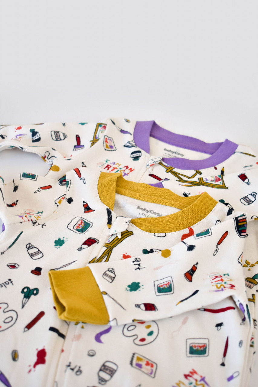 Set 2 salopetele cu maneca lunga si panataloni cu botosei si fermoar BabyCosy, 100% bumbac organic, galben si mov, 9-12 luni