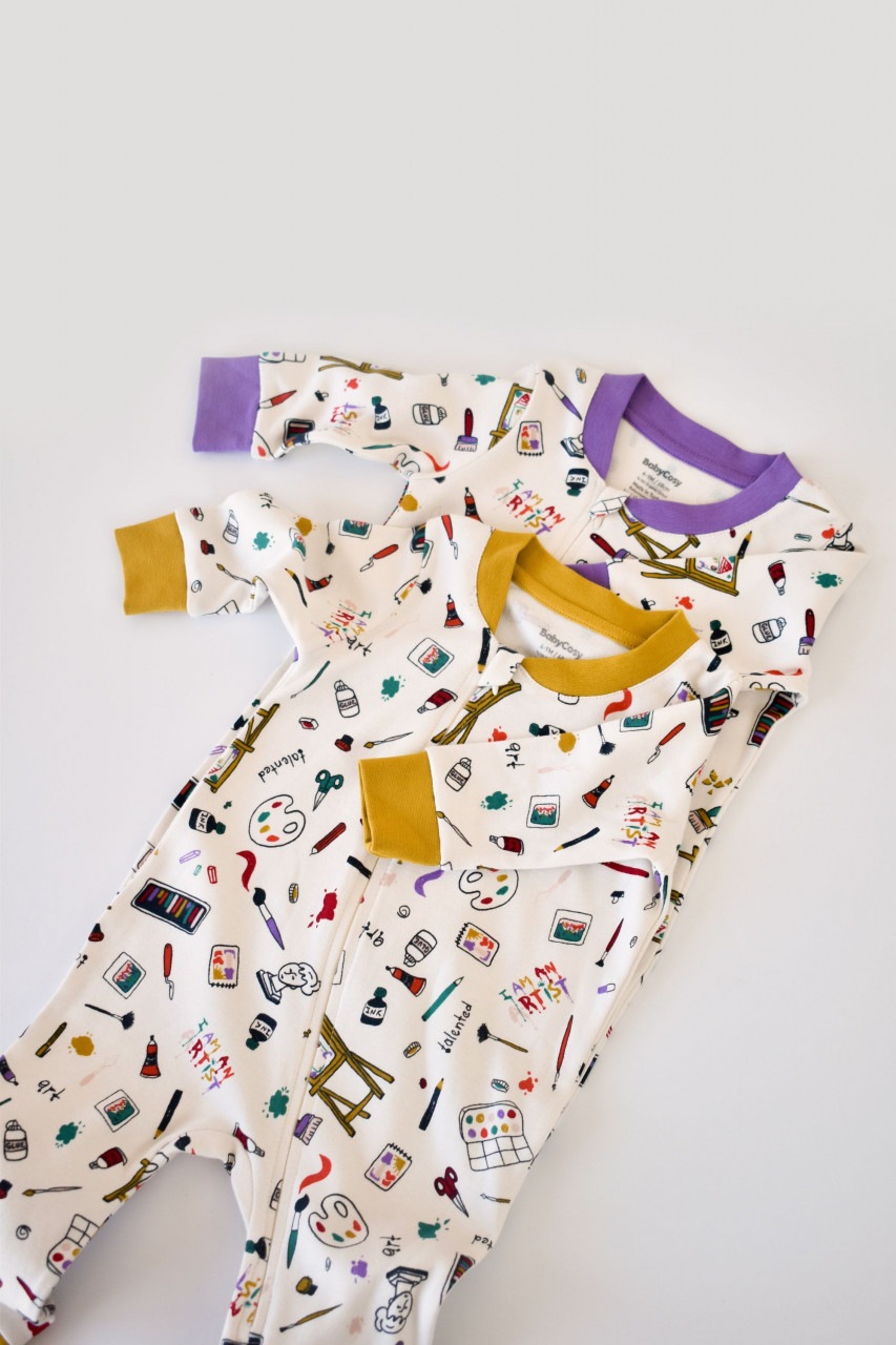 Set 2 salopetele cu maneca lunga si panataloni cu botosei si fermoar BabyCosy, 100% bumbac organic, galben si mov, 3-6 Luni