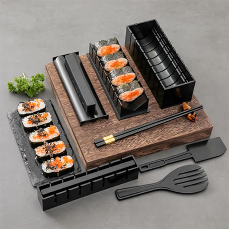Set Preparare Sushi 10 Piese, 2 Spatule, 8 Forme Diferite, Plastic, Negru