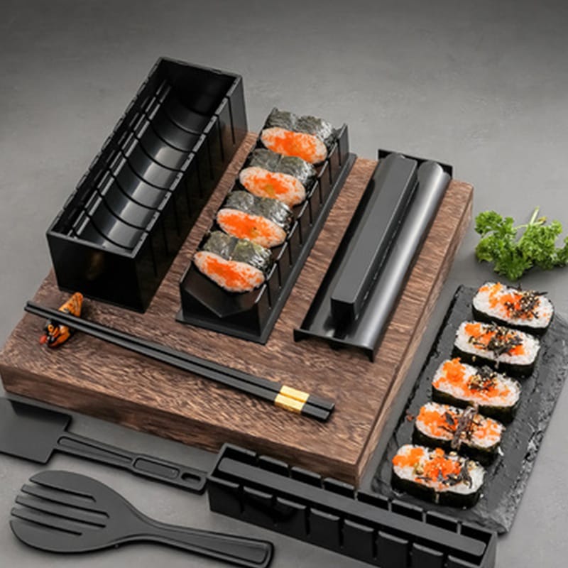Set Preparare Sushi 10 Piese, 2 Spatule, 8 Forme Diferite, Plastic, Negru