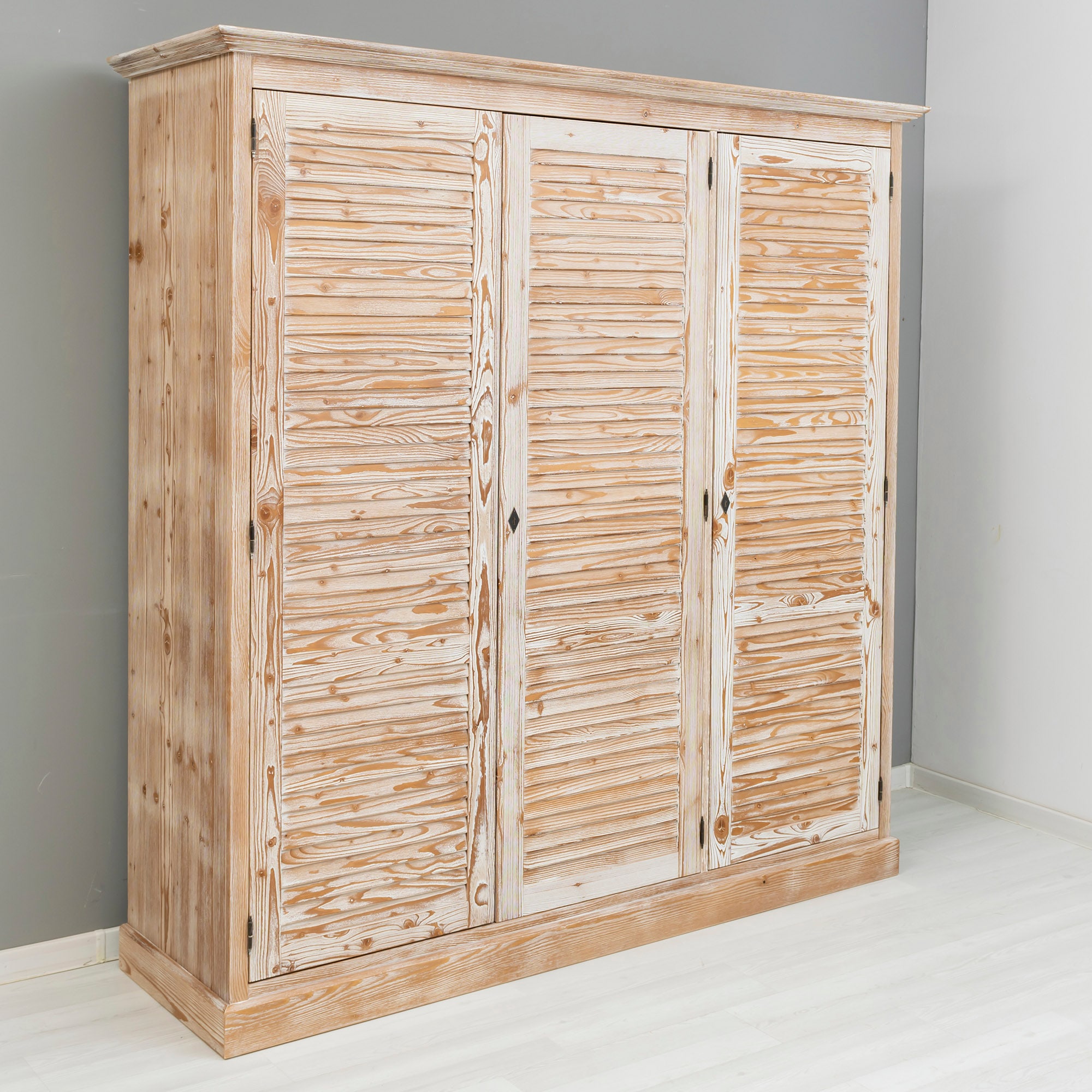 Dulap cu 3 usi, Colectia Shutter, culoare maro deschis P071, periat adanc, 100% lemn masiv