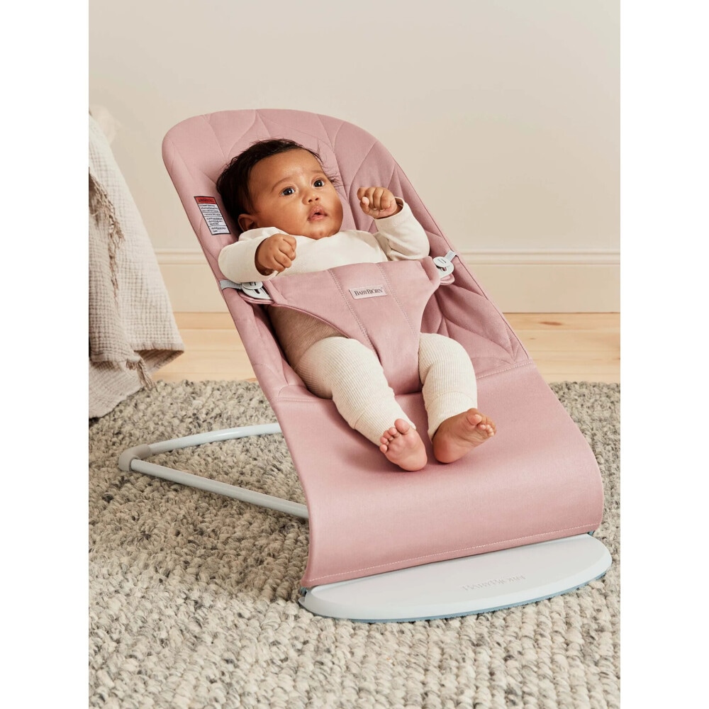 Balansoar Bliss BabyBjorn Woven Dusty Pink, Petal Quilt, bara de jucarii Googly Eyes Pastel, greutate maxima 13Kg, 0 luni+, roz