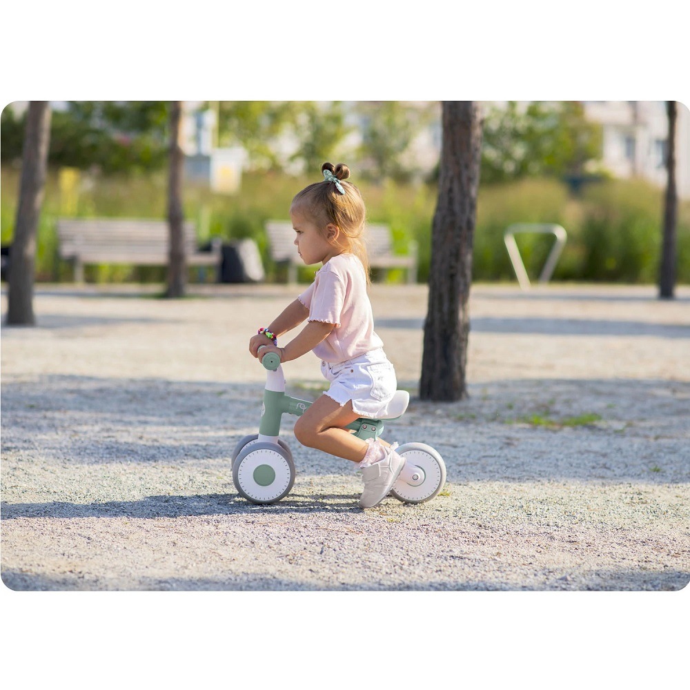 Bicicleta de echilibru, cadru durabil din otel, stabil, scaun moale, din spuma, inaltime reglabila, 25-28 cm, 3 roti din spuma EVA, menta si alb