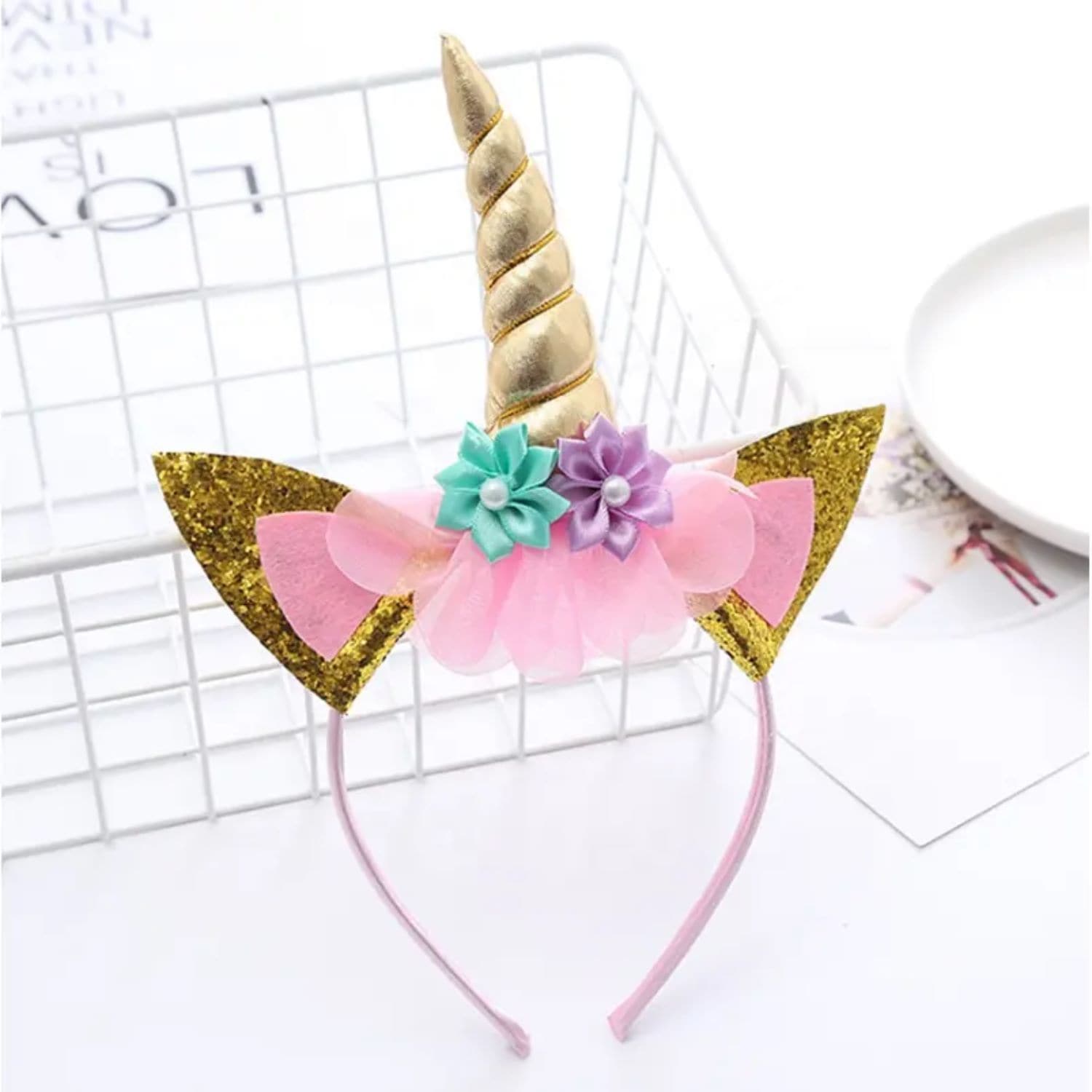 Set de baloane si accesorii petrecere aniversara, Simply Joy, 164 Piese, Tematica Unicorn, Baloane, Banner Happy Birthday, Decor pentru tort, Vesela, Roz