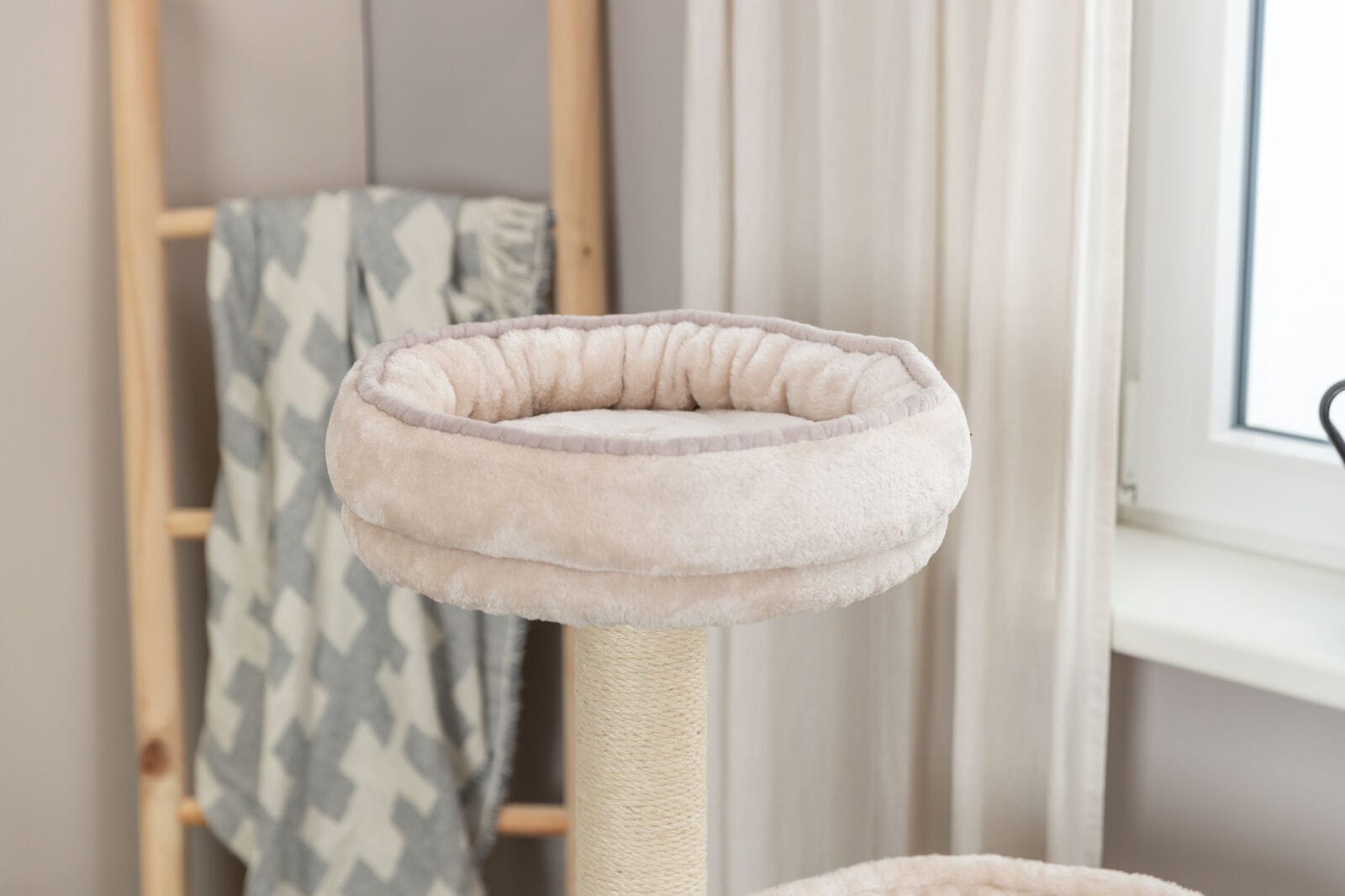  Ansamblu Cat Tree Alessia Trixie, 65x38x114 cm, Gri/Nisipiu, 44473