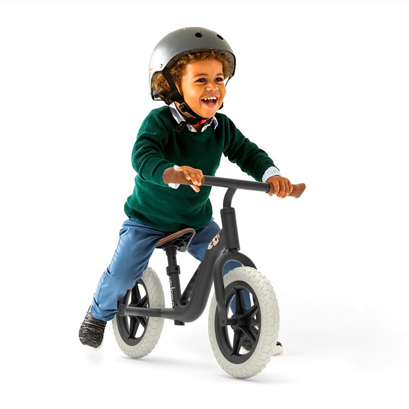 Bicicleta de echilibru Chillafish, Charlie, Usoara, Cu ghidon si sa reglabile, Greutate 2.5 Kg, Cu roti din spuma EVA, 10 inch, Pentru 18-48 luni, Black