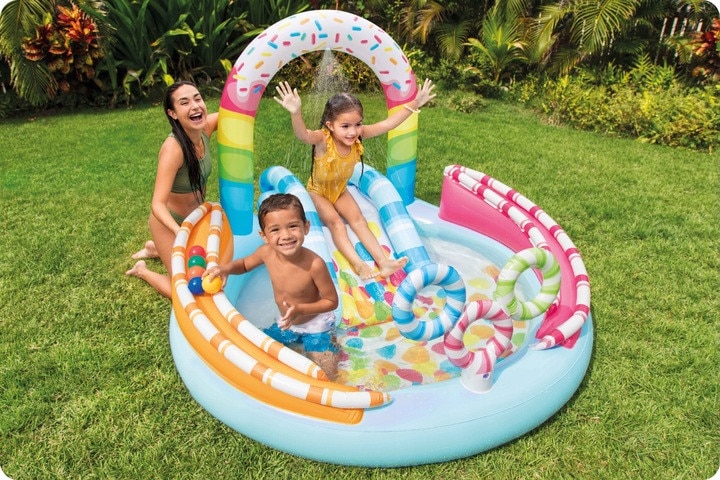 Loc de joaca acvatic Intex, Candy Fun Play, Pentru copii, Cu piscina si tobogan, Fantana Arteziana, Arcada, Inele, 170 x 168 x 122 cm, Multicolor
