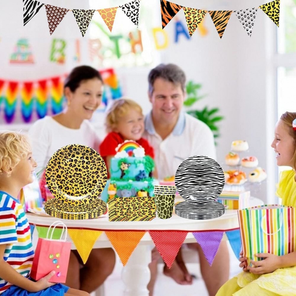 Set de vesela Amycute, carton, multicolor, 61 piese