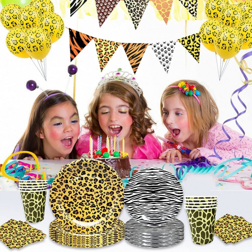 Set de vesela Amycute, carton, multicolor, 61 piese