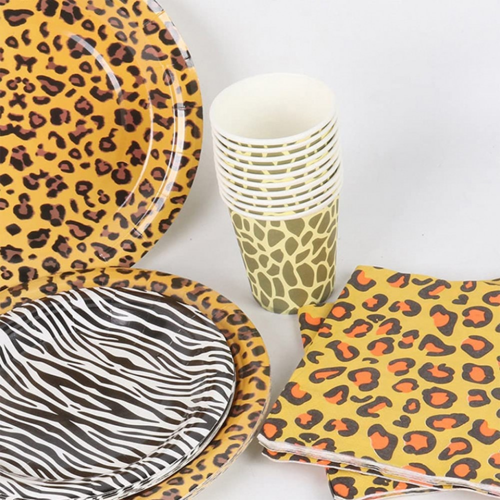 Set de vesela Amycute, carton, multicolor, 61 piese
