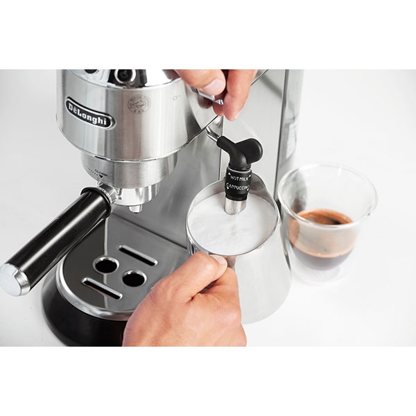 Barista pack DELONGHI ECKG6821.M, 1.1l, 1300W, 15 bar, sistem Cappuccino, argintiu-negru