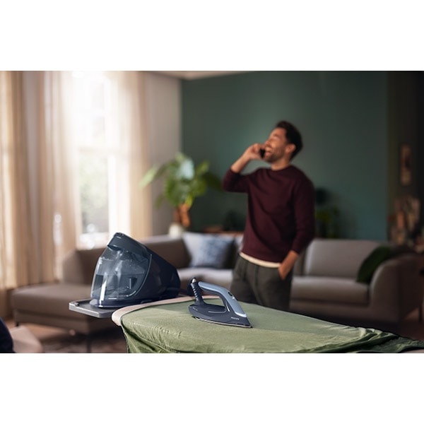 Statie de calcat PHILIPS PerfectCare seria 7000 PSG7130/20, 2100W, 600g/min, 1.8l, talpa SteamGlide Elite, negru-mov