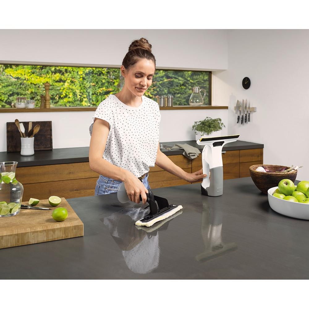 Aspirator geamuri KARCHER WV 7 Signature Line WV7SIGLINEEU, 0.15l, 3.6V, autonomie max 100 min, alb-negru