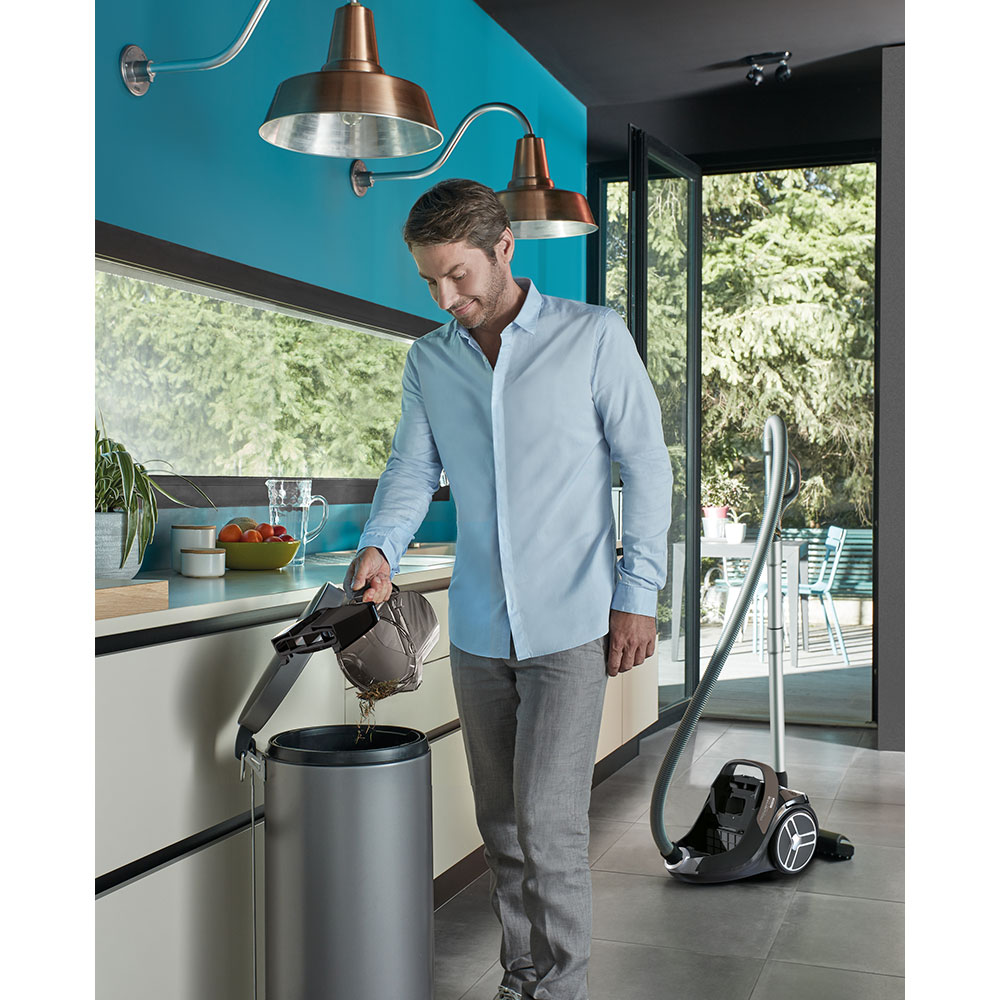 Aspirator fara sac ROWENTA  Silence Force Cyclonic RO7260EA, 2.5l, 550W, 67dB, negru