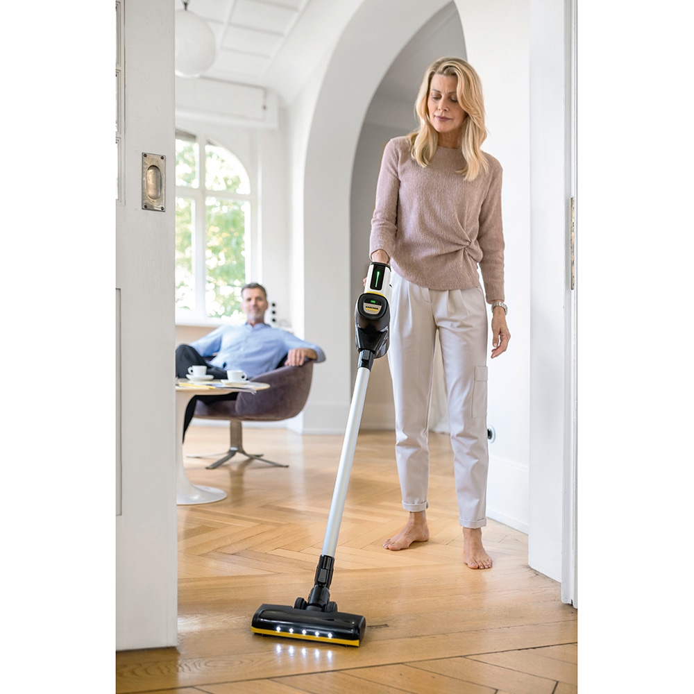 Aspirator vertical KARCHER VC 7 Cordless YourMax, 0.8l, 25.2V, autonomie max 60 min, negru-alb