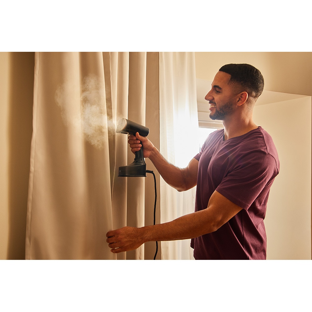 Aparat de calcat vertical cu abur BRAUN GS7077BK, 1600W, 35g/min, 250ml, talpa Dual FreeGlide 3D, negru
