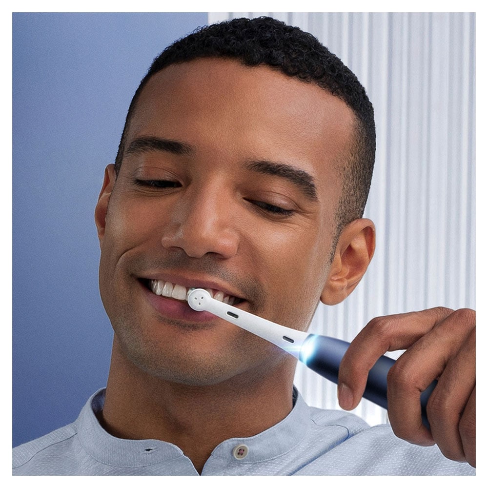 Periuta de dinti electrica ORAL-B iO7, Bluetooth, 40000 miscari/min, Curatare 3D, 5 programe, 1 capat, albastru