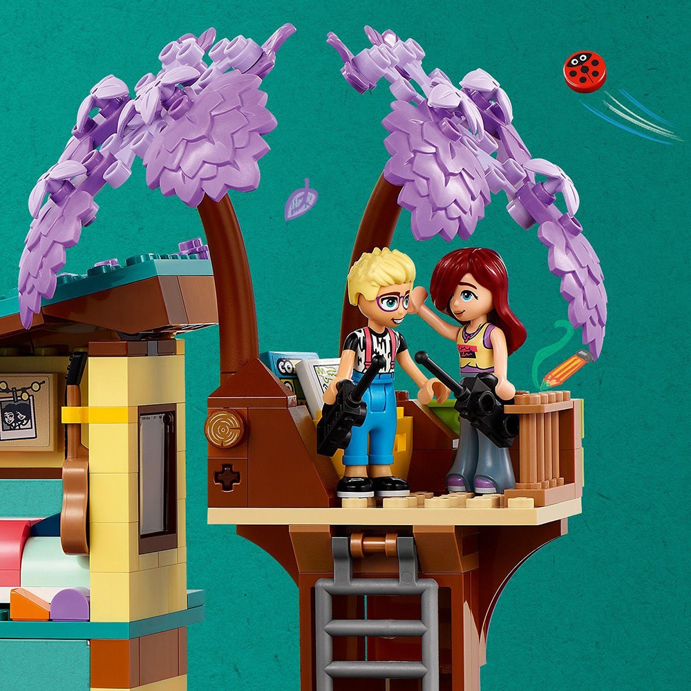 LEGO Friends: Casele familiale ale lui Olly si Paisley 42620, 7 ani+, 1126 piese