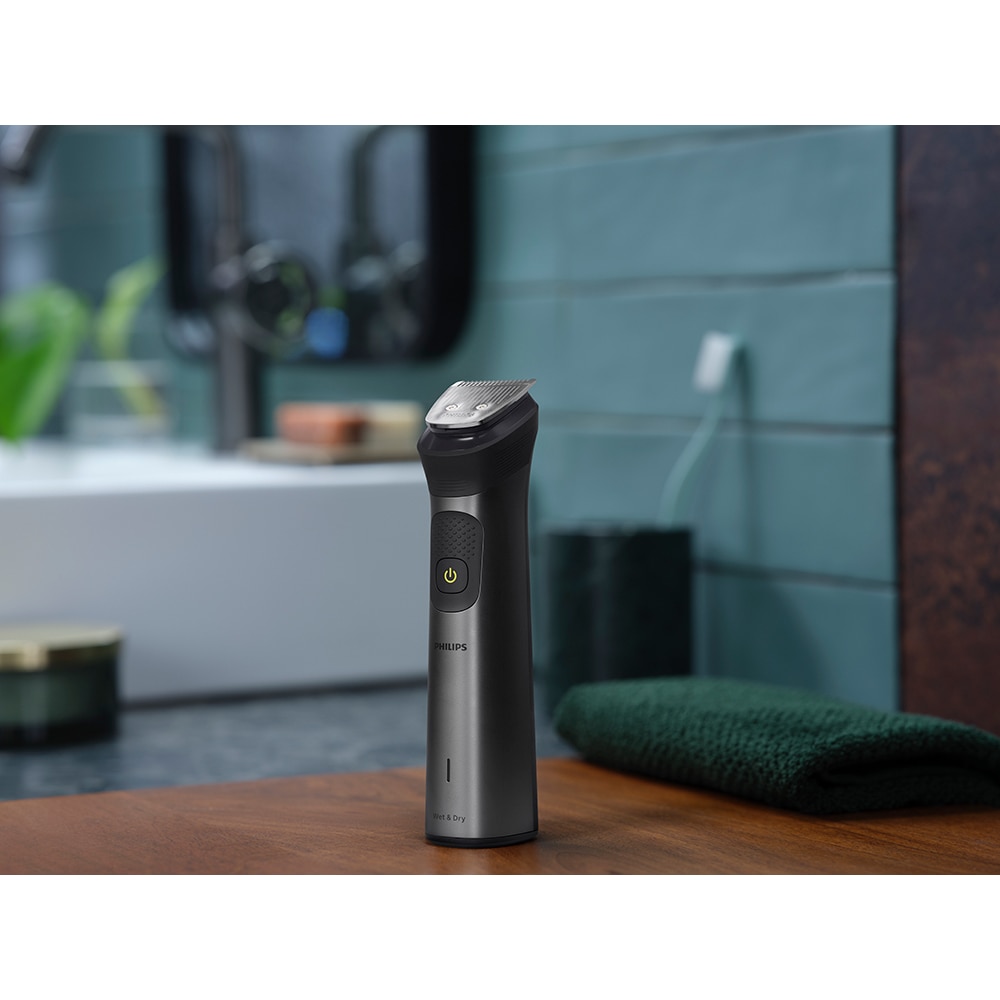 Aparat de tuns multifunctional 15 in 1 PHILIPS Multigroom Series 7000 MG7950/15, acumulator, autonomie 120 min, negru