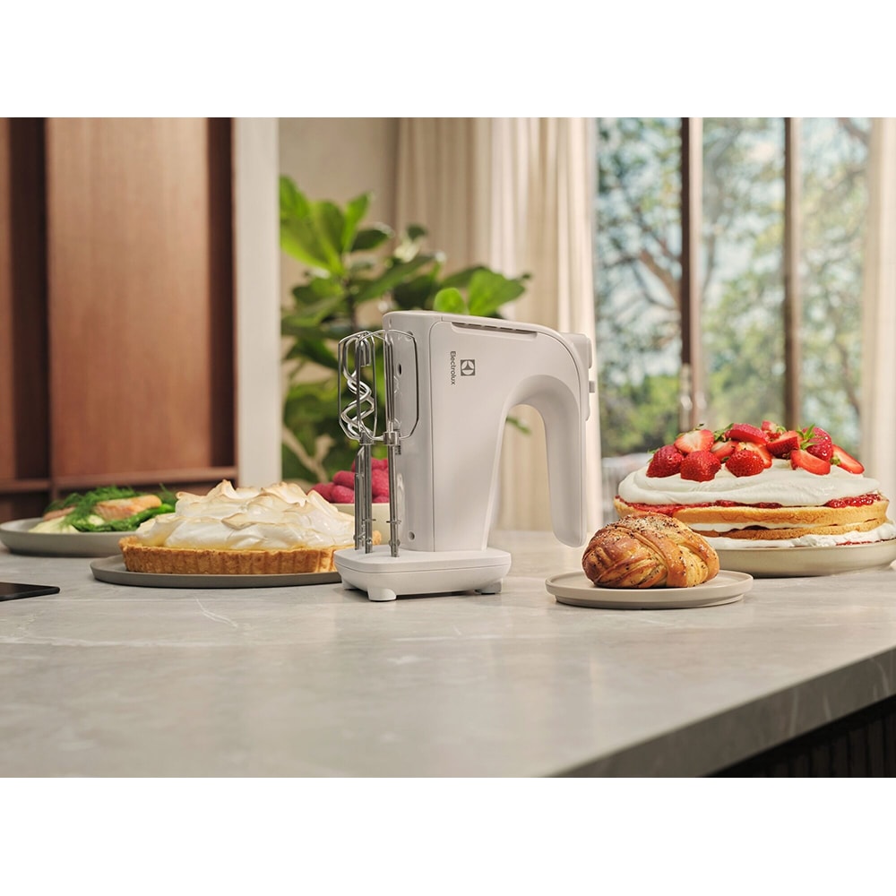 Mixer de mana ELECTROLUX EHM4W, 500W, 5 trepte viteza, alb-argintiu