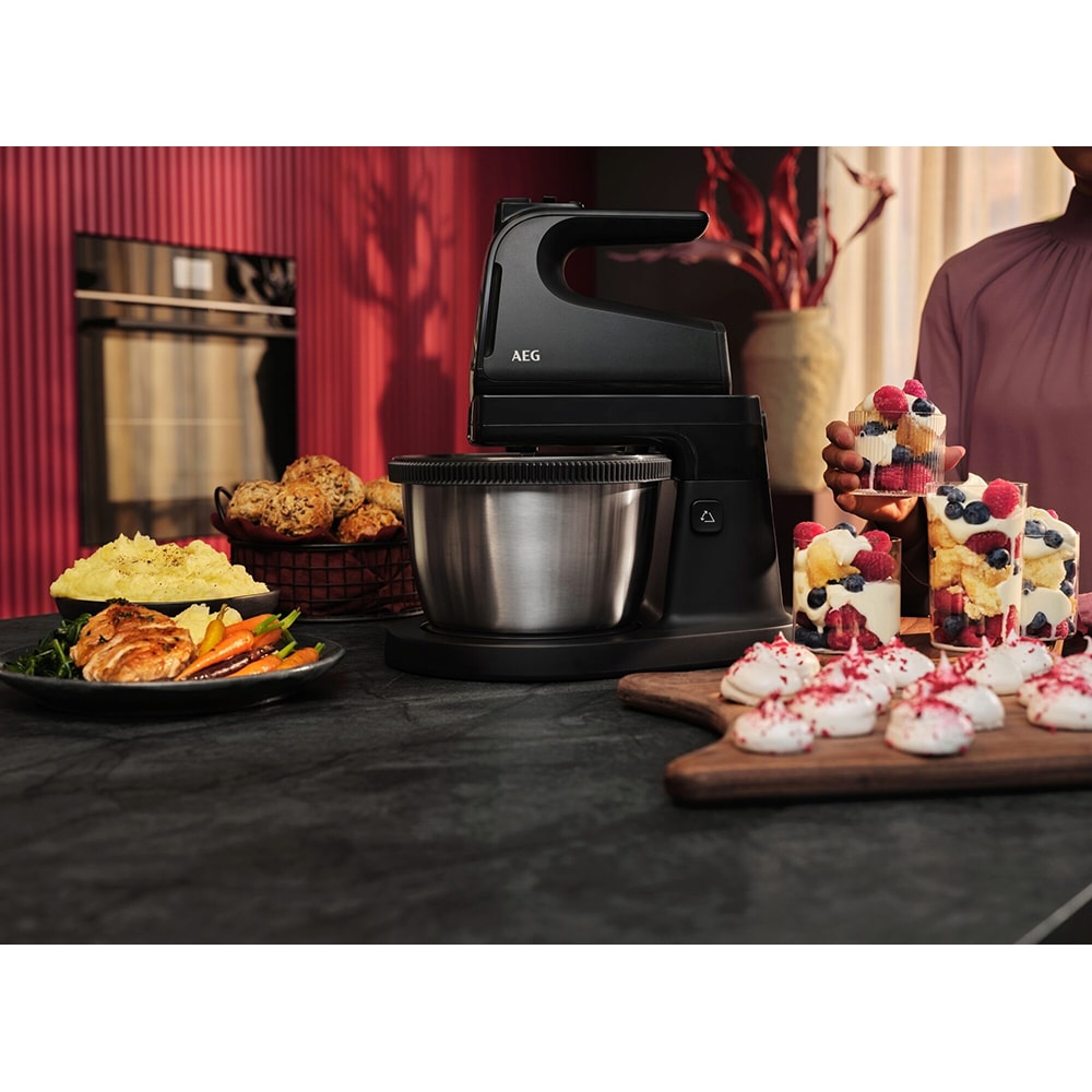 Mixer cu bol ELECTROLUX ESM4B, 3.5l, 500W, 5 trepte viteza, negru-argintiu