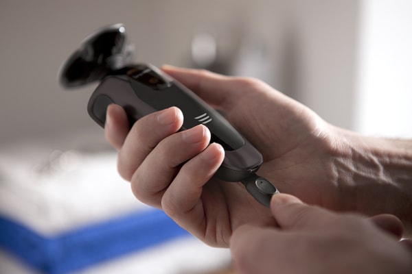 Aparat de ras PHILIPS Shaver S9031/12, acumulator, autonomie 50 min, SmartClick, negru