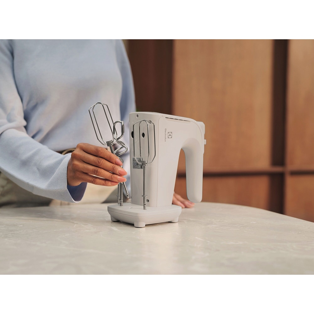 Mixer de mana ELECTROLUX EHM4W, 500W, 5 trepte viteza, alb-argintiu