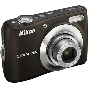 Camera foto digitala NIKON L21, 8Mp, 3.6x, 2.5 inch, maro + geanta + incarcator + card memorie SD 2 GB