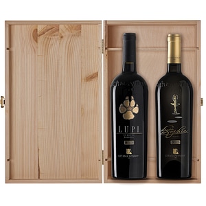 Set Vin rosu sec Gitana Lupi, 0.75L + Vin alb sec La Petite Sophie Wood Gift Box, 0.75L