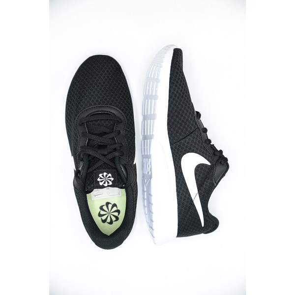 Nike tanjun sales 43