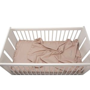 Set lenjerie patut bebe, bumbac (cearceaf pat 60x120, cearceaf pilota 80x110, fata perna 35x50), brodata, cu volan, ROZ