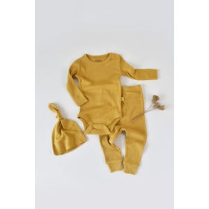 Set 3 piese Baby Cosy: body cu maneca lunga, pantaloni lungi si caciulita, bumbac organic si modal, galben, marime 12-18 luni