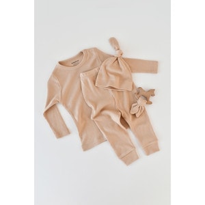 Set 3 piese: bluzita cu maneca lunga, panataloni lungi si caciulita Baby Cosy, bumbac organic si modal