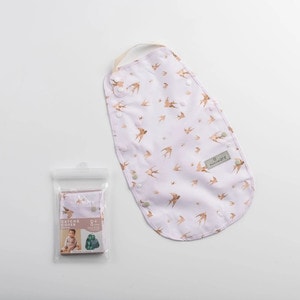 Baveta bebelusi 2 in 1 Miniware Catch & Cover Golden Swallow, crem