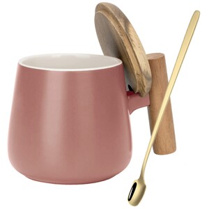 Set cana cafea/ceai si lingurita, Quasar & Co., cu capac si maner bambus, lingurita, ceramica, 350 ml, roz pudrat