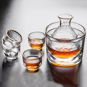 Set servire bauturi tari, Mindblower, sticla premium, accesorii incluse cupa si 4 pahare Platinum