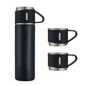 Set Sticla Termos SIKS cu interior din Inox Cu 2 Cani Extra, Cu Perete Dublu, Inchidere Ermetica, Rezistent la Rugina si la Scurgeri, Capacitate 500 ml, Negru