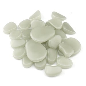 Pietricele fosforescente, ProCart, glow in the dark decorative, translucide care lumineaza turcoaz, acril, 100 g