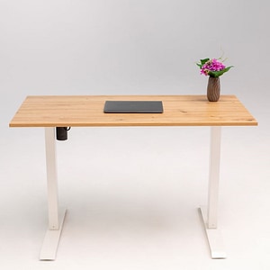 Birou reglaj electric IntelliDesk 2 motoare, controler digital cu memorie, sistem anticoliziune, cadru alb, blat stejar 140x70 cm