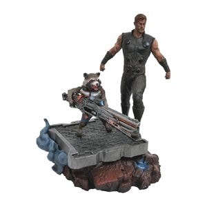 Figurina Diamond Marvel Premier Avengers 3 - Thor Rocket Statue