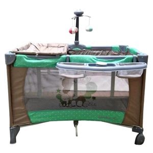Patut Pliabil si Tarc copii Baby Care PRO FMAT, 2 Niveluri de inaltime, Cu melodii si Masa infasat, Carusel cu jucarii din plus, Plasa insecte, Maron cu Verde