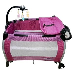 Patut Pliant rotund cu balansoar, Tarc copii Baby Care ROUND NEST, Pliabil pe 2 Niveluri cu muzica si Masa infasat, Jucarie Carusel cu jucarii din plus, geanta transport inclusa, Fucsia
