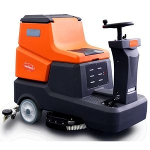 Masina pentru spalat si aspirat pardoseli SWISSVAC SR810R cu tractiune automata, productivitate 4860 mp/h, tensiune 24V