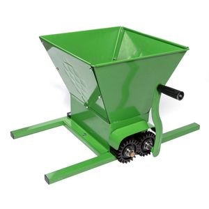 Zdrobitor manual de struguri Bulgaria, 350 kg, cuva 30 L