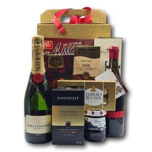 Cos cadou Classic Elegance cu sampanie Moet, vin romanesc de colectie, cafea Davidoff si dulciuri
