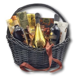 Cos cadou Quality Desire cu sampanie Armand de Brignac, whisky Glenfiddich de colectie, vin premium italian 