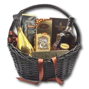 Cos cadou Exclusive Luxury cu sampanie Armand de Brignac, coniac Hennessy XO 