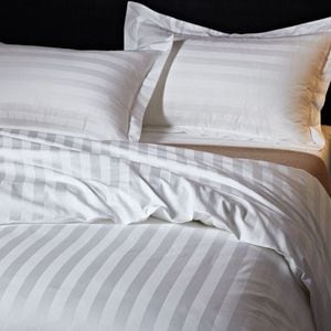 Lenjerie hoteliera single Arta Somnului, 3 piese, bumbac damasc, dunga 1 cm, alb